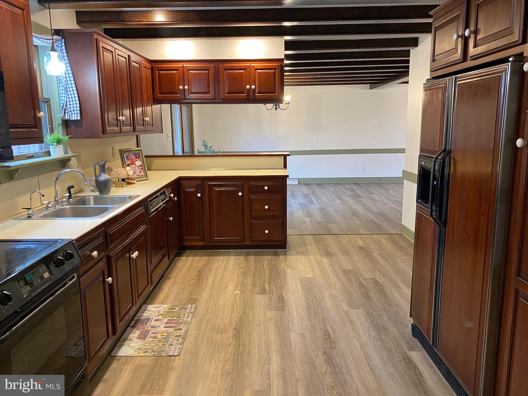 45 Clay Slate Road Oley, PA 19547 - Photo 14 of 37 Kitchen