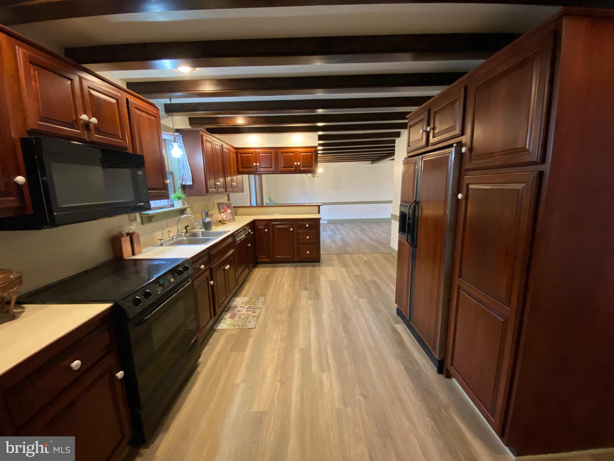 45 Clay Slate Road Oley, PA 19547 - Photo 15 of 37 Kitchen