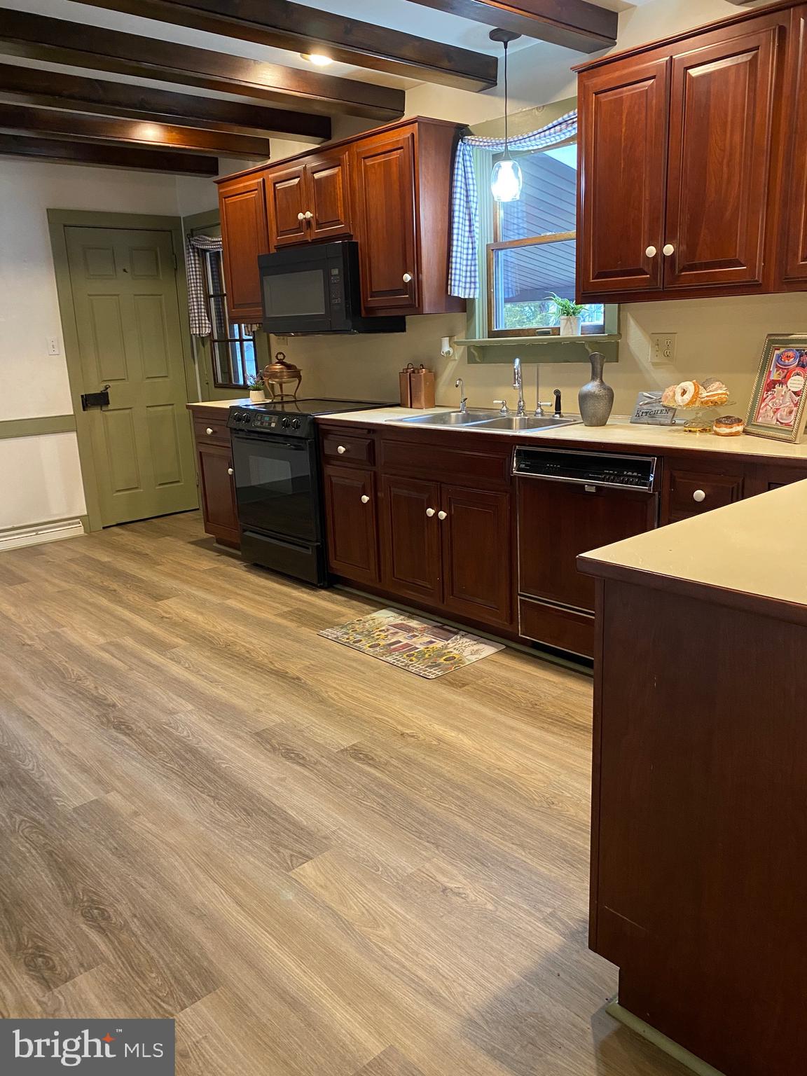 45 Clay Slate Road Oley, PA 19547 - Photo 16 of 37 Kitchen