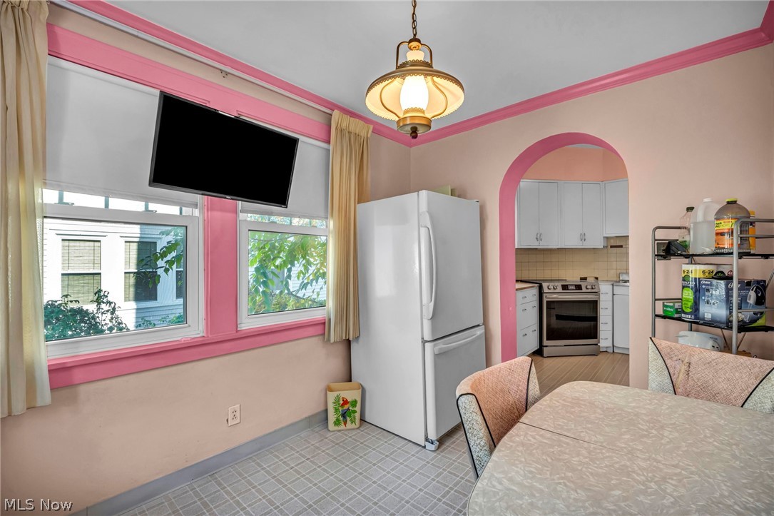 17938 Rosecliff Road Cleveland, OH 44119 - Photo 16 of 48 Gallery Image 16