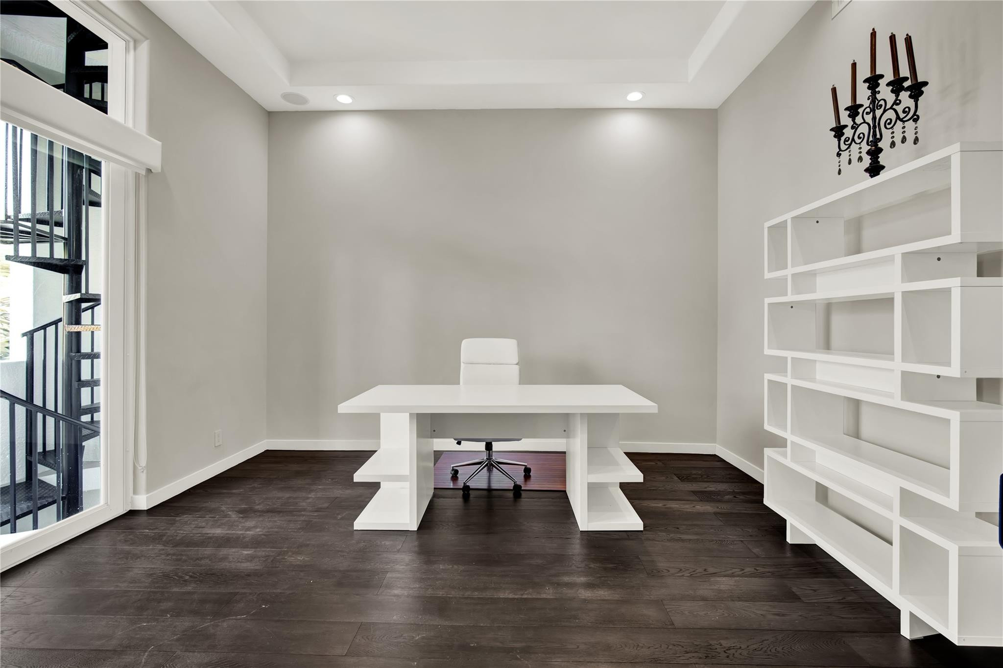 425 North Ocean Boulevard, Unit 3 Boca Raton, FL 33432 - Photo 33 of 69 a living room with furniture and a table