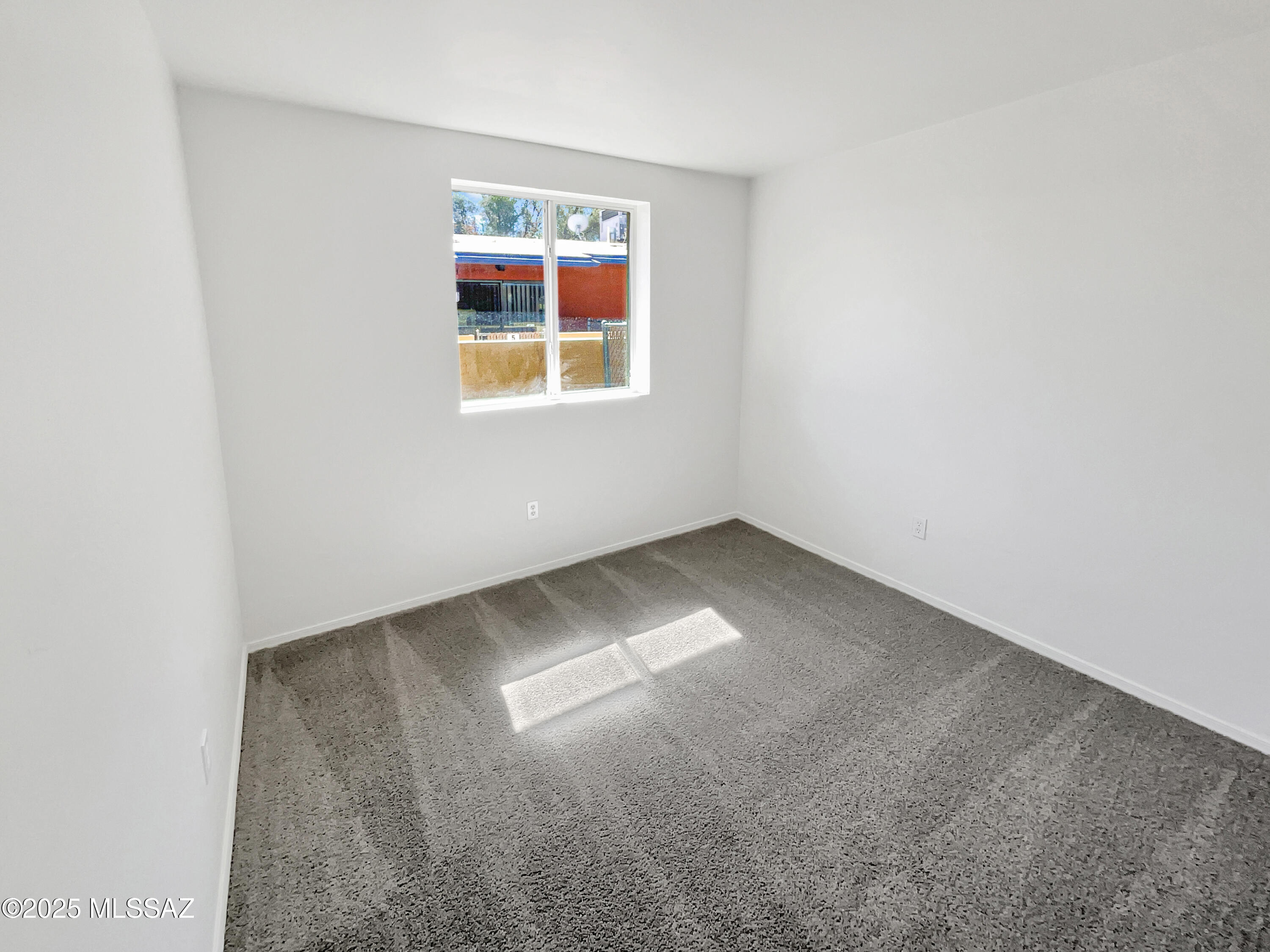 350 North Silverbell Road, Unit 8 Tucson, AZ 85745 - Photo 18 of 19