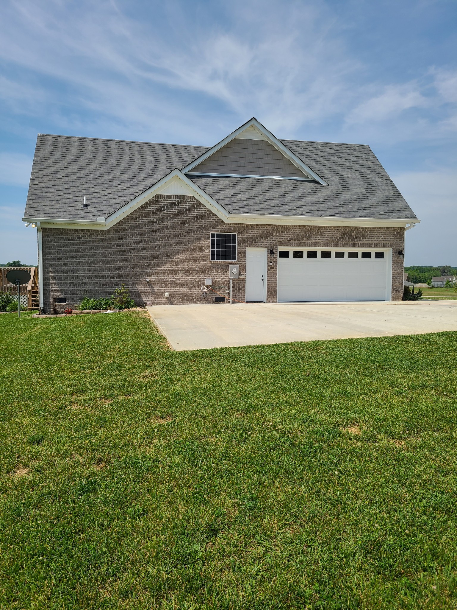 51 Regency Place Manchester, TN 37355 - Photo 27 of 27 a front view of a house with a yard