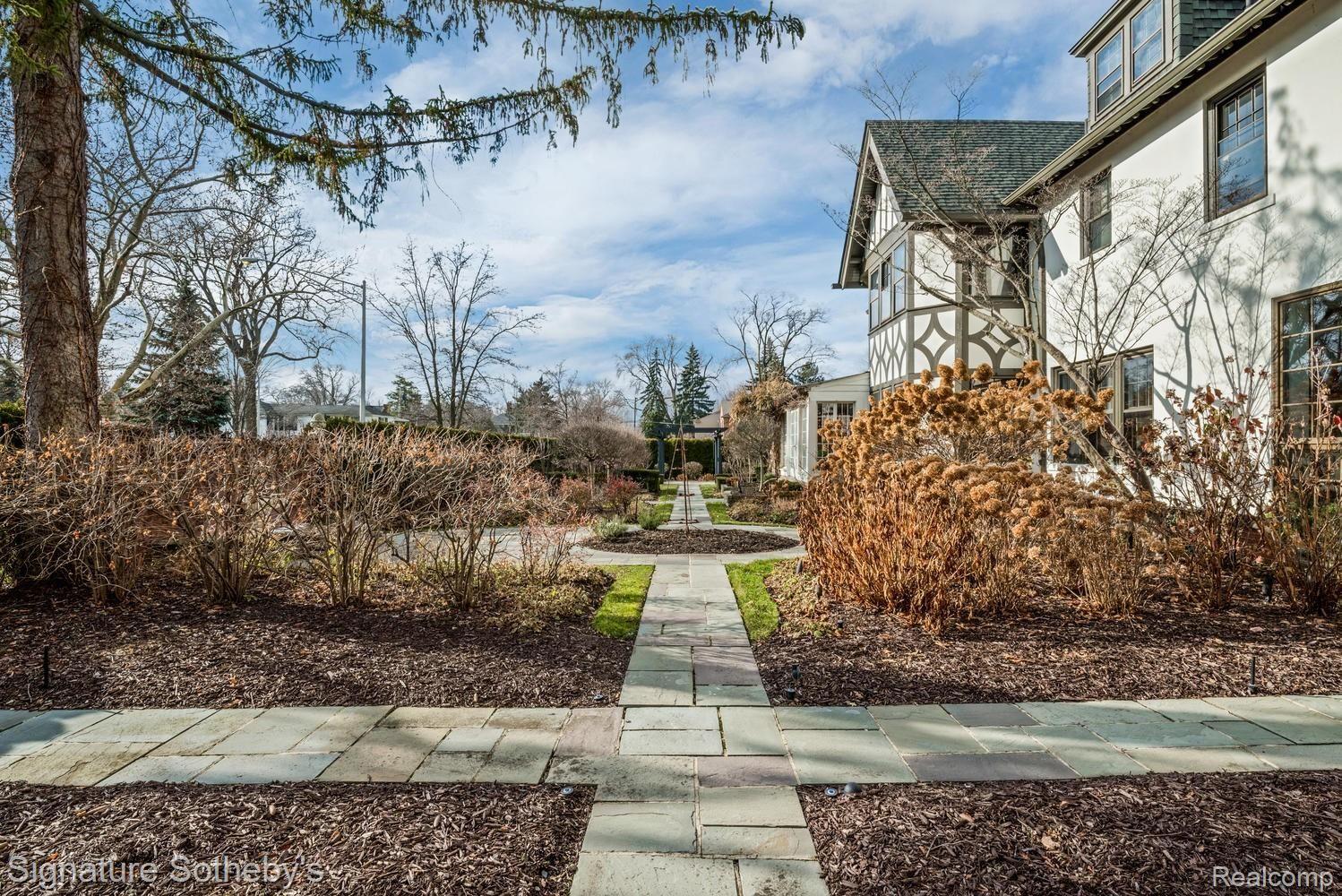 1022 Bishop Road Grosse Pointe, MI 48230 - Photo 72 of 88 1022 Bishop Rd Grosse Pointe-large-070-007-1022 Bishop Rd Grosse Pointe-1499x1000-72dpi.jpg