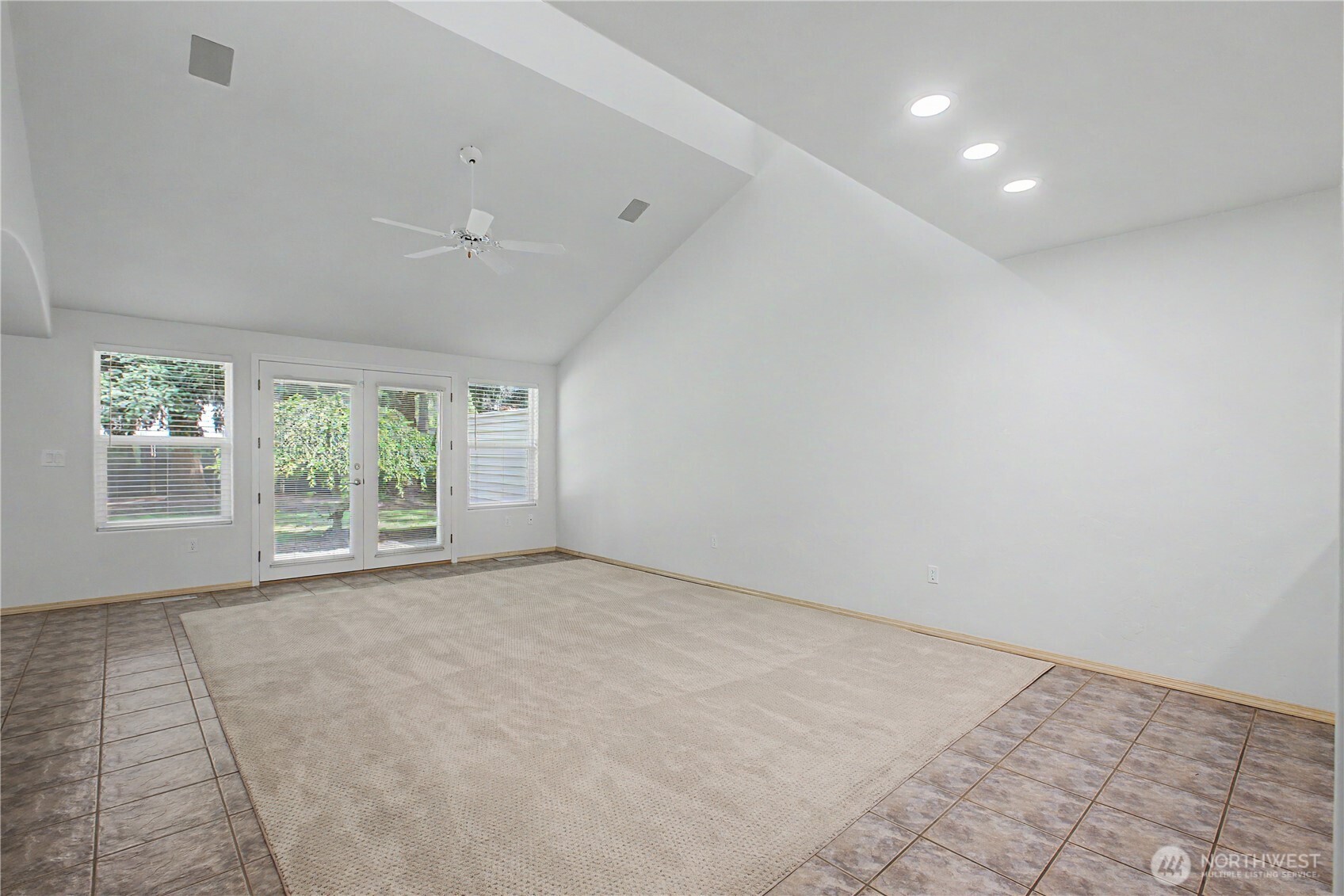 6604 Riviera Court Southeast Lacey, WA 98513 - Photo 10 of 39