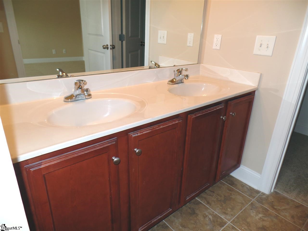 362 Easterlin Way Greenville, SC 29607 - Photo 8 of 9 Gallery Image 8