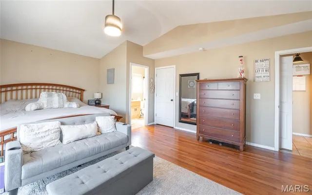 $320,000 | 37118 Willow Road, Plato, MO 65552