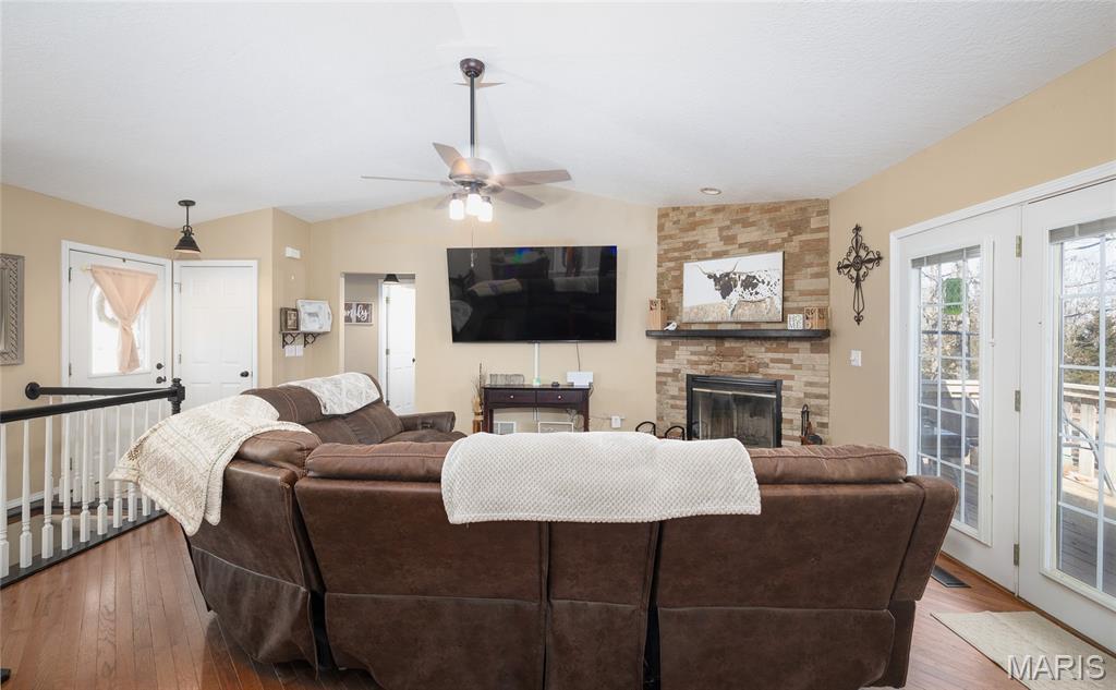 37118 Willow Road Plato, MO 65552 - Photo 5 of 45