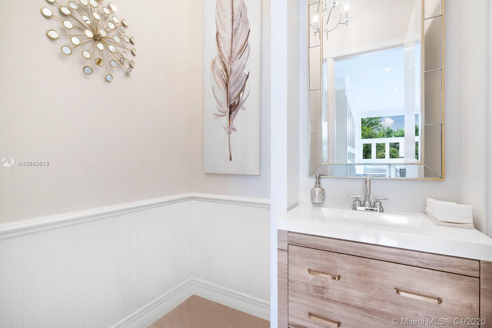 2725 Windmill Ranch Road Weston, FL 33331 - Photo 29 of 42 Powder room