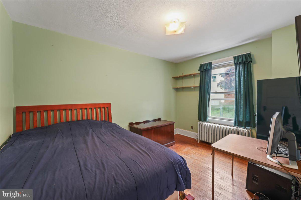 19 West Upper Ferry Road Ewing, NJ 08628 - Photo 29 of 43 Bedroom 1