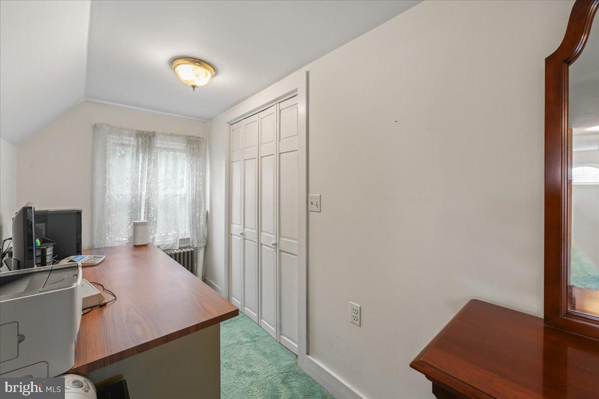 19 West Upper Ferry Road Ewing, NJ 08628 - Photo 34 of 43 Master Bedroom