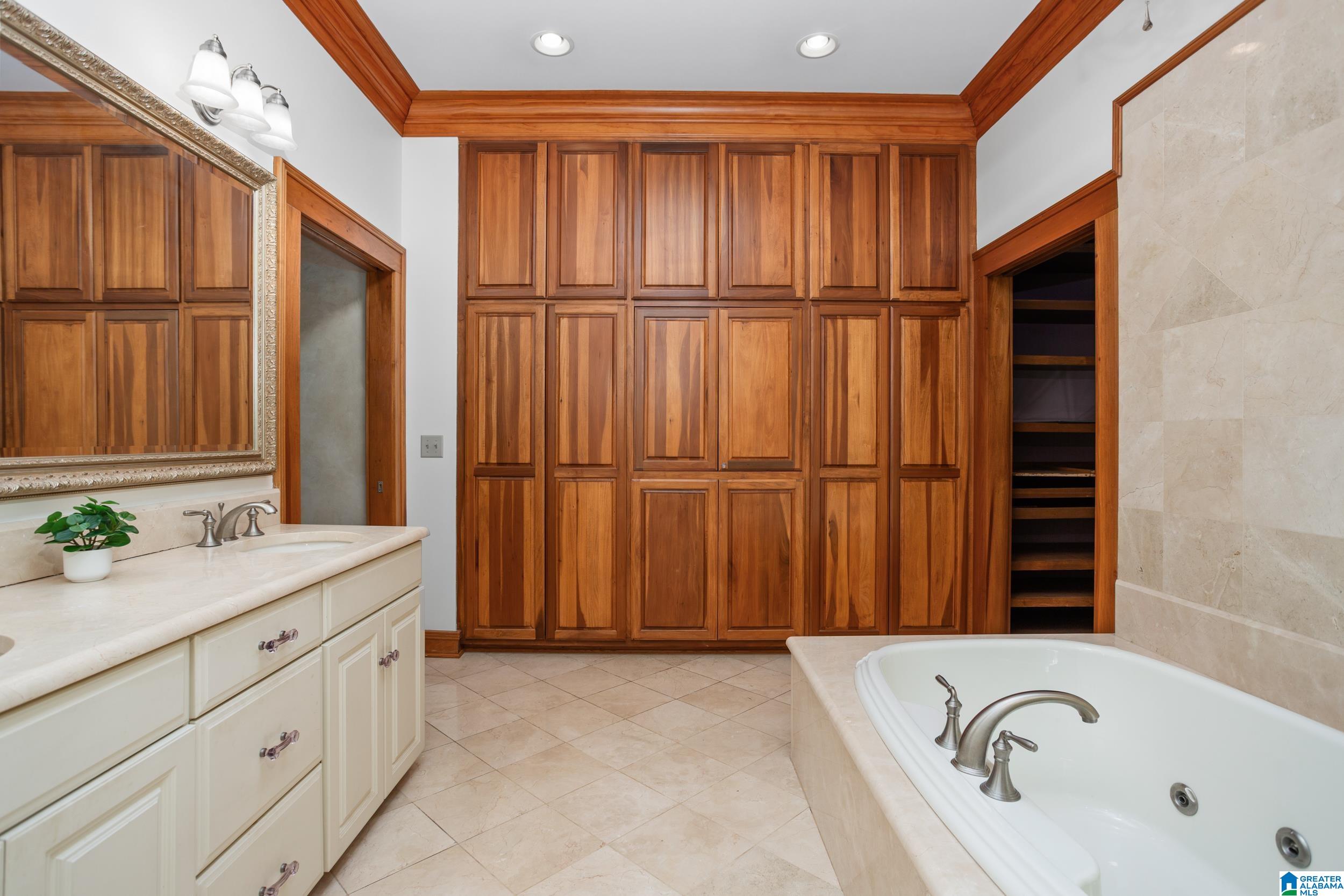1103 Montvue Road Anniston, AL 36207 - Photo 33 of 58 Gallery Image 33