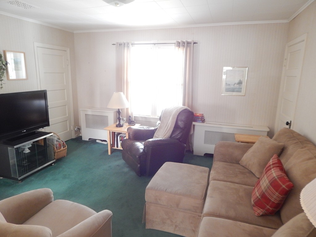 232 Mt Pleasant Street Fall River, MA 02720 - Photo 6 of 14