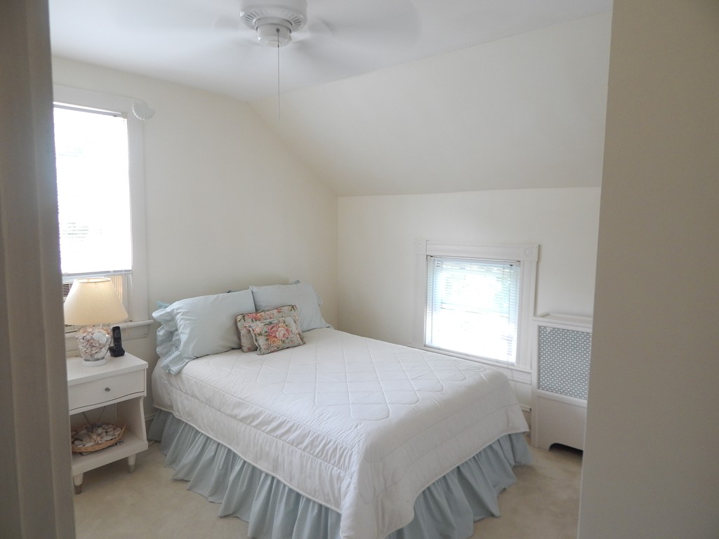 232 Mt Pleasant Street Fall River, MA 02720 - Photo 8 of 14