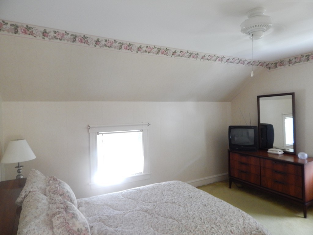 232 Mt Pleasant Street Fall River, MA 02720 - Photo 10 of 14