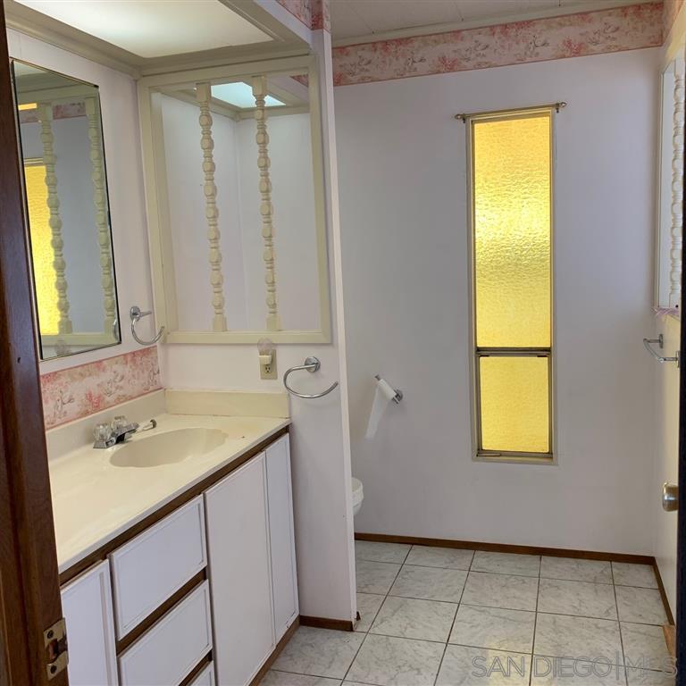 15420 Olde Highway 80 El Cajon, CA 92021 - Photo 10 of 25