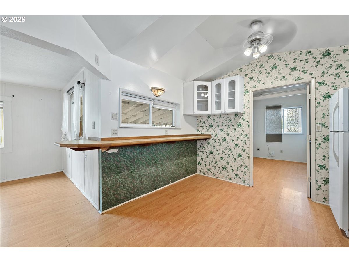 1401 South Water Street Silverton, OR 97381 - Photo 14 of 35