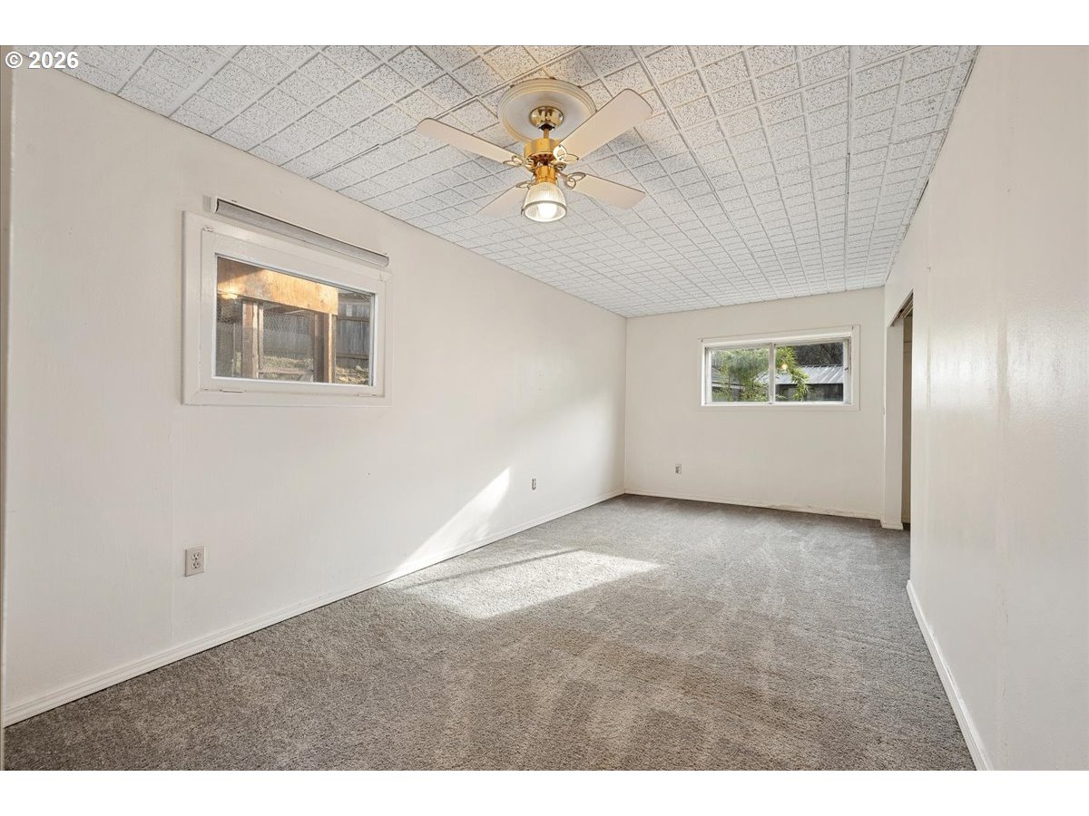 1401 South Water Street Silverton, OR 97381 - Photo 16 of 35