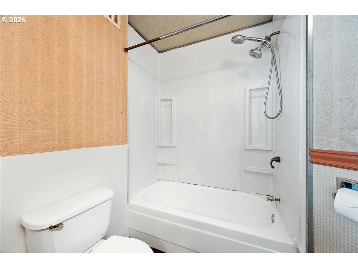 1401 South Water Street Silverton, OR 97381 - Photo 19 of 35