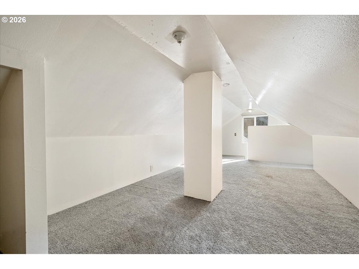 1401 South Water Street Silverton, OR 97381 - Photo 23 of 35