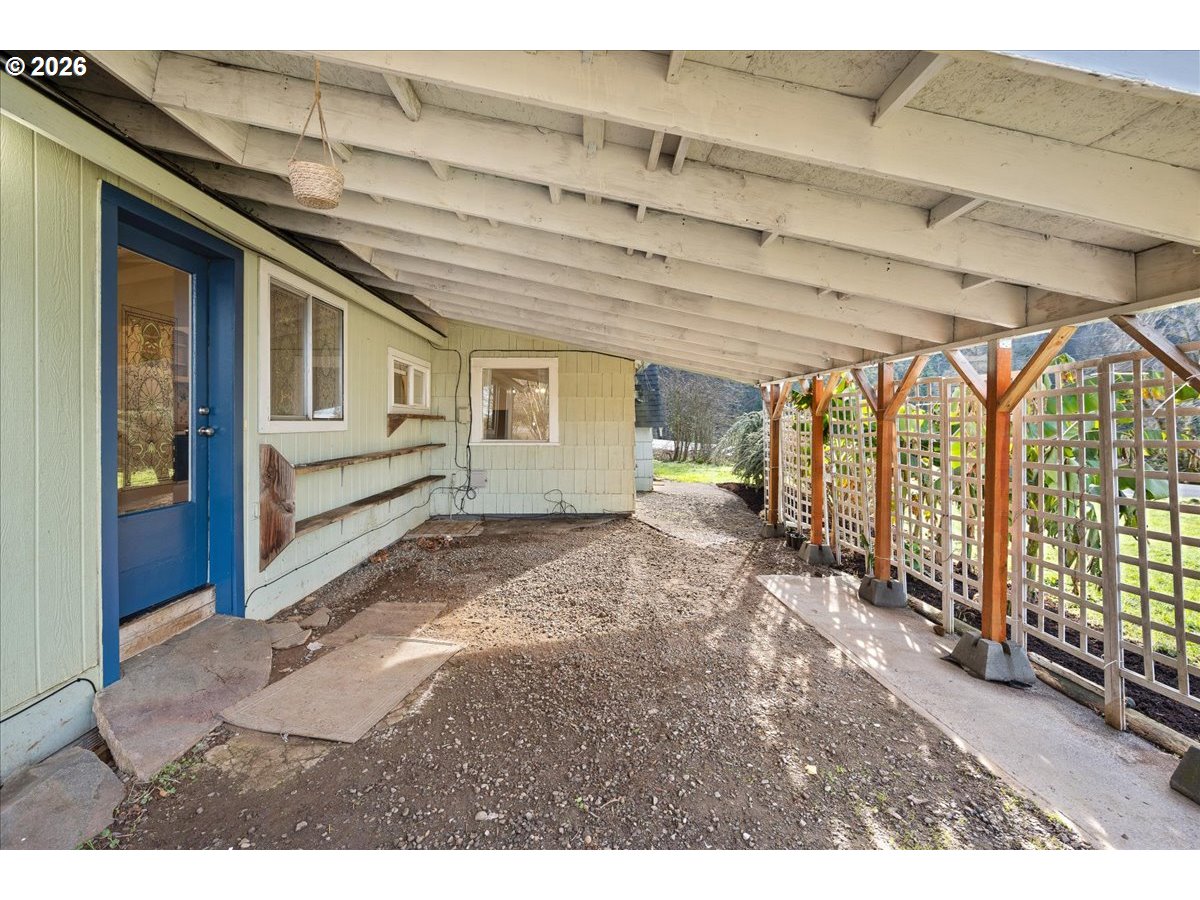 1401 South Water Street Silverton, OR 97381 - Photo 27 of 35