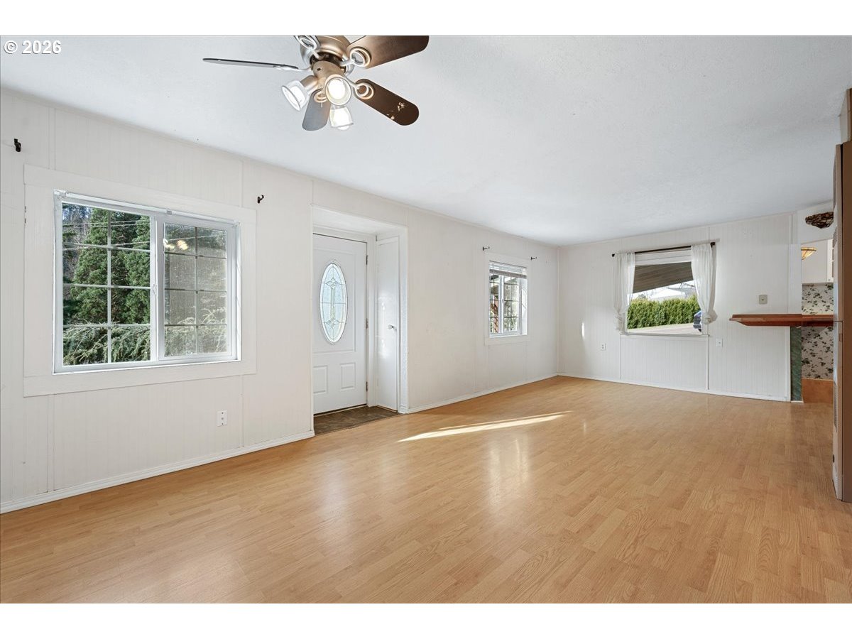 1401 South Water Street Silverton, OR 97381 - Photo 8 of 35