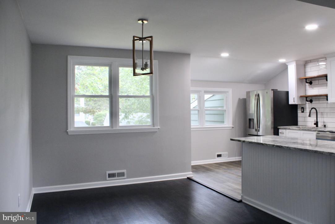 30 Hillside Road Stratford, NJ 08084 - Photo 4 of 28