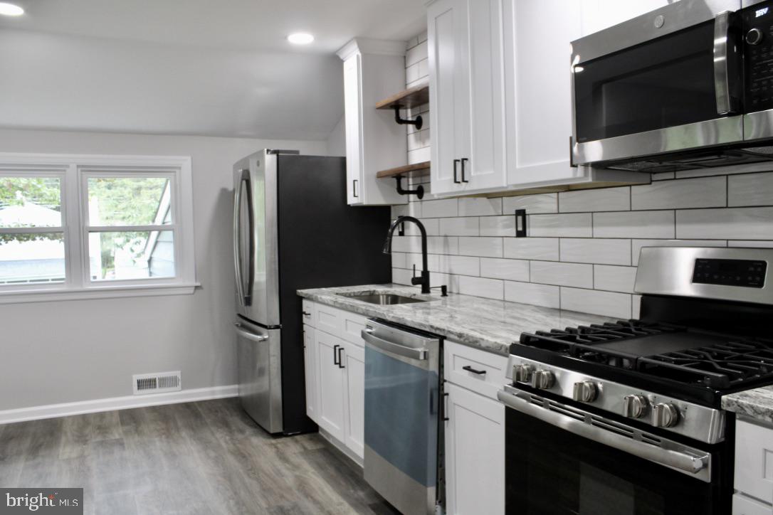 30 Hillside Road Stratford, NJ 08084 - Photo 8 of 28