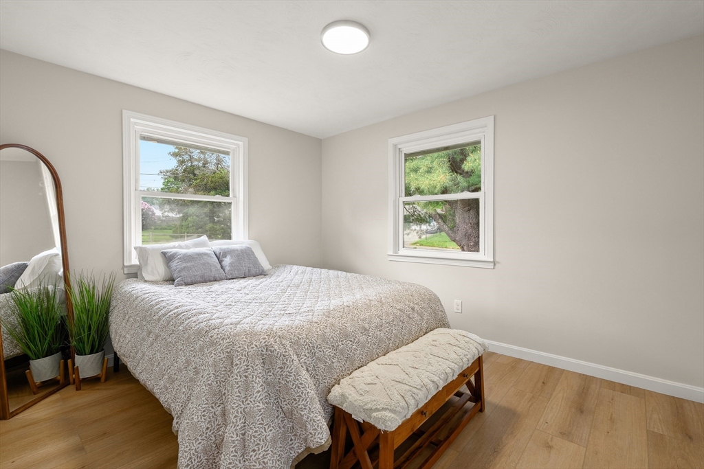 67 Roslyn Road Brockton, MA 02302 - Photo 15 of 32