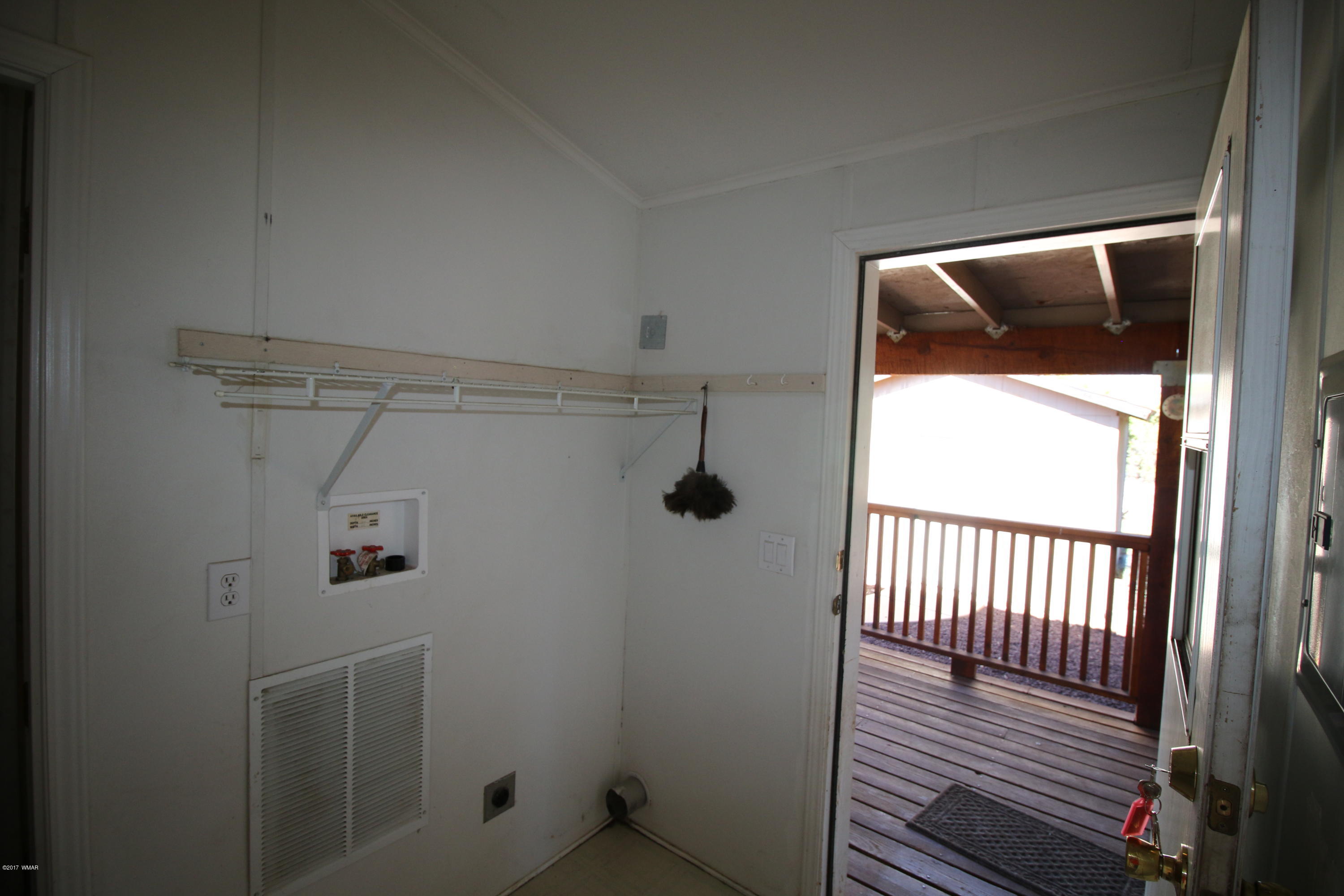 3077 County Road Vernon, AZ 85940 - Photo 13 of 19