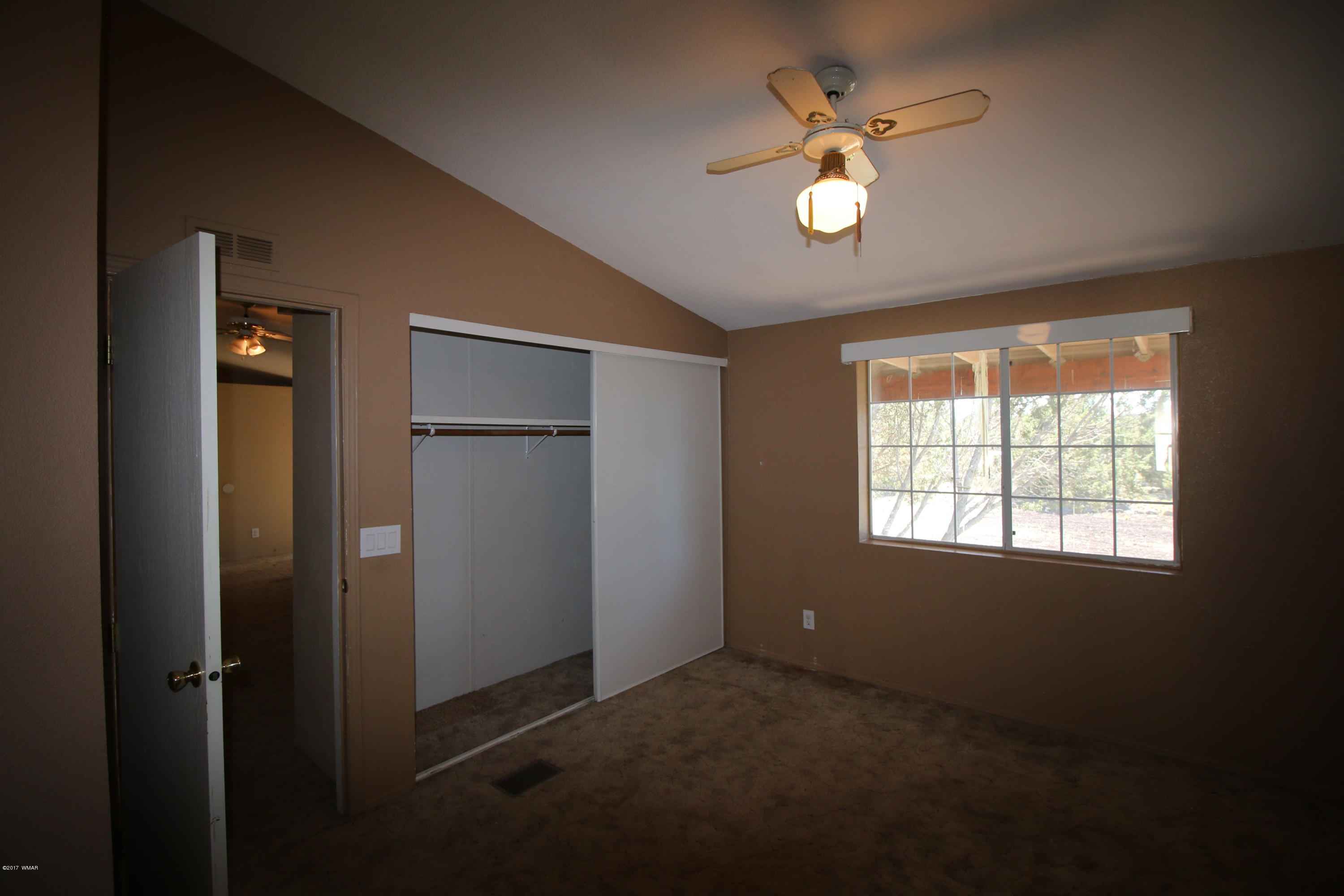 3077 County Road Vernon, AZ 85940 - Photo 15 of 19
