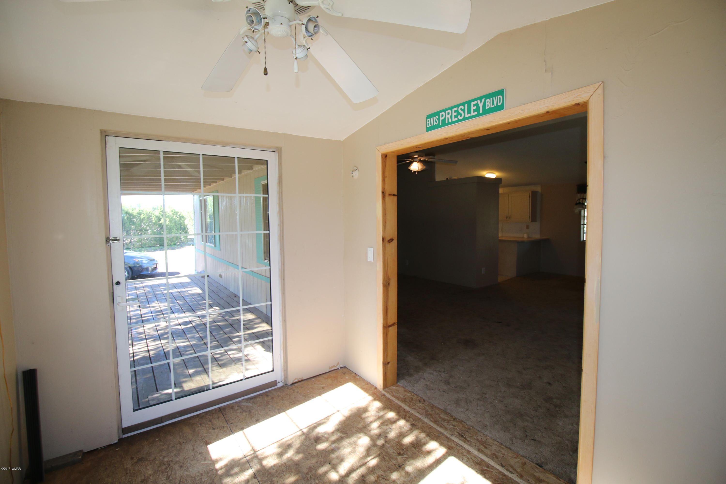 3077 County Road Vernon, AZ 85940 - Photo 7 of 19