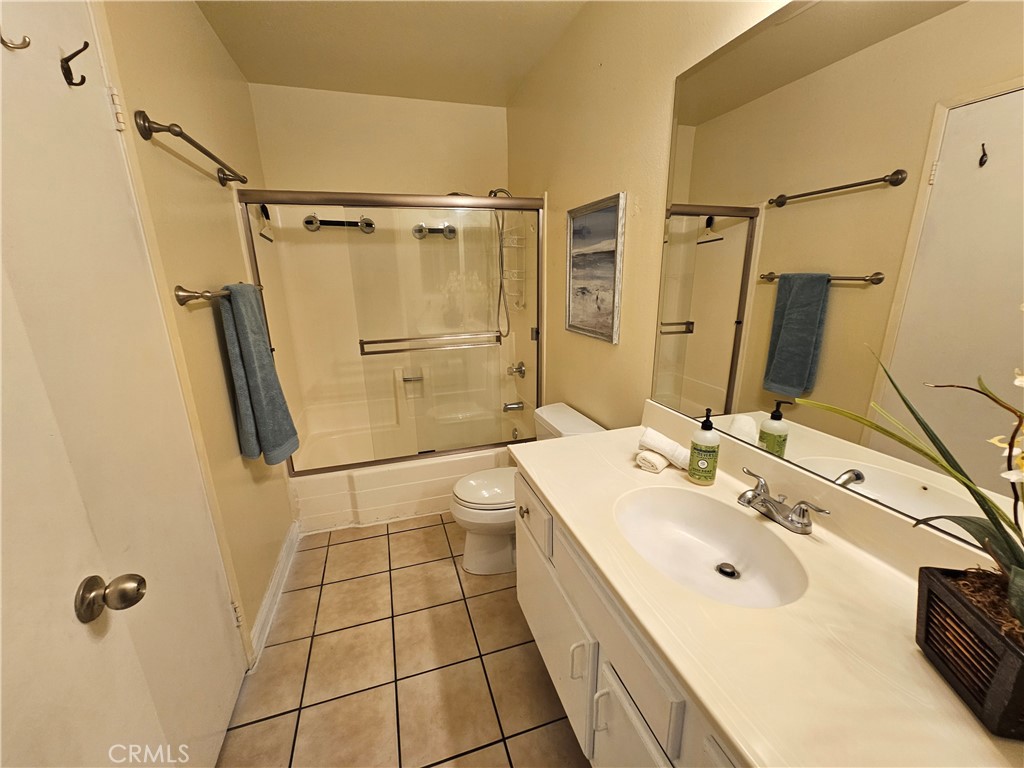 9431 Shadowood Drive, Unit E Montclair, CA 91763 - Photo 25 of 72