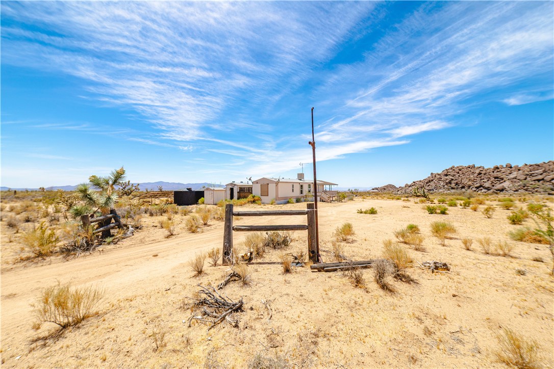 16435 South Wyatt Earp Road Yucca, AZ 86438 - Photo 51 of 57 Other