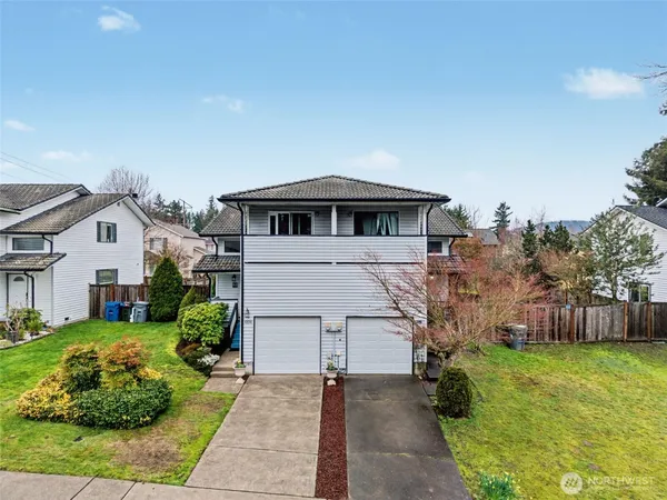 $524,998 | 4108 Northeast 6th Place, Unit 2A, Renton, WA 98059