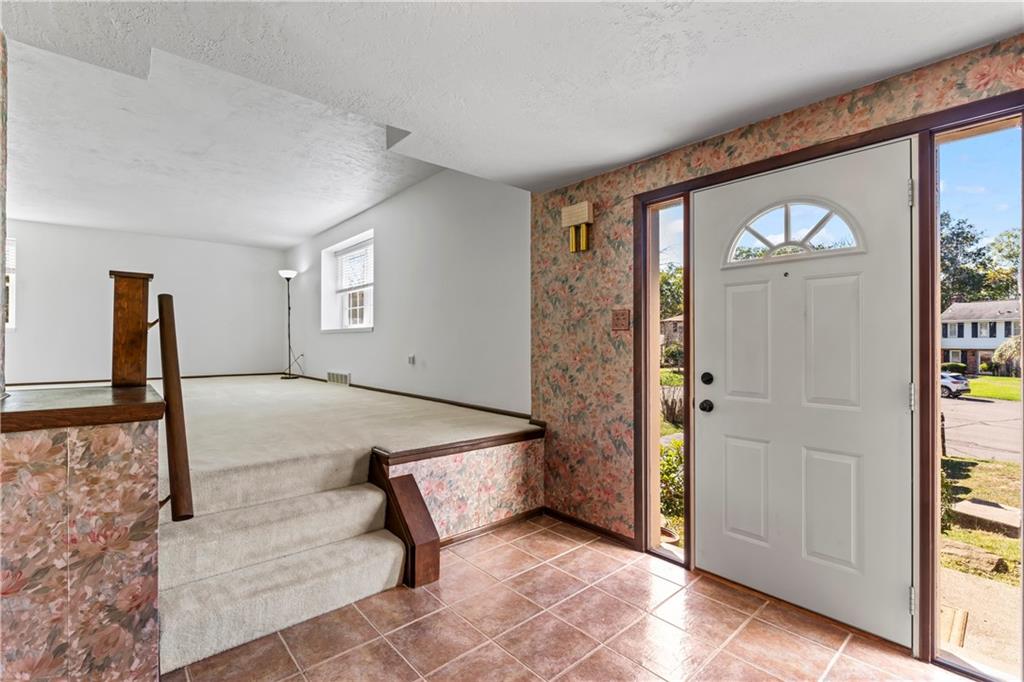 133 Tory Road Coraopolis, PA 15108 - Photo 11 of 48 a view of a big room with closet and mirror