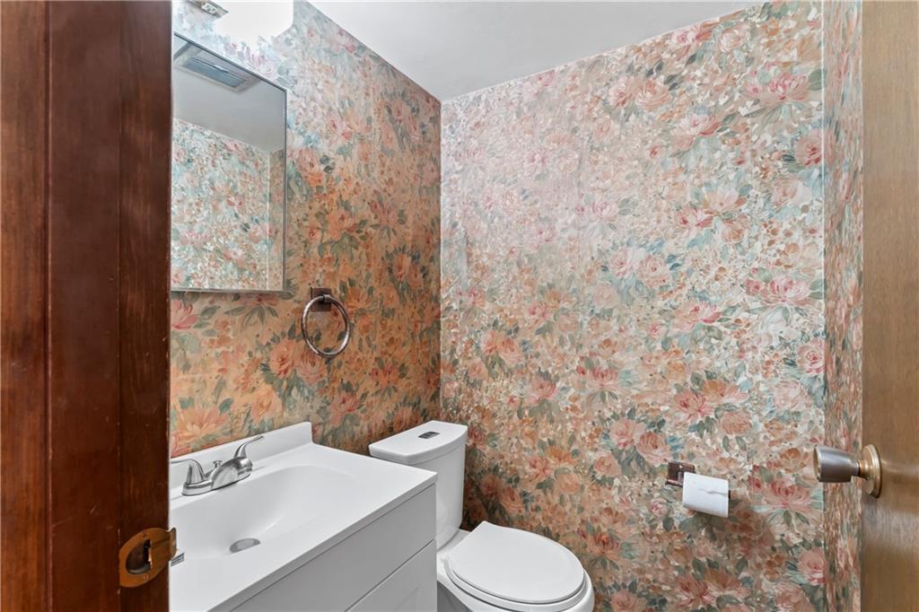 133 Tory Road Coraopolis, PA 15108 - Photo 14 of 48 a bathroom with a toilet and a sink