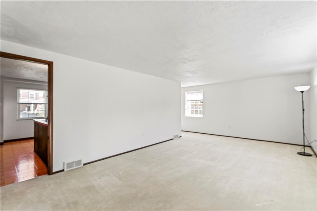 133 Tory Road Coraopolis, PA 15108 - Photo 17 of 48 an empty room with windows