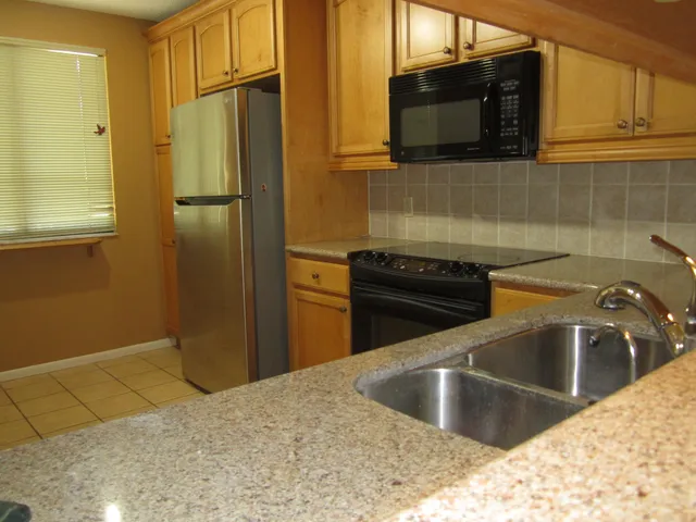 $1,900 | 2791 Village Boulevard, Unit 206, West Palm Beach, FL 33409