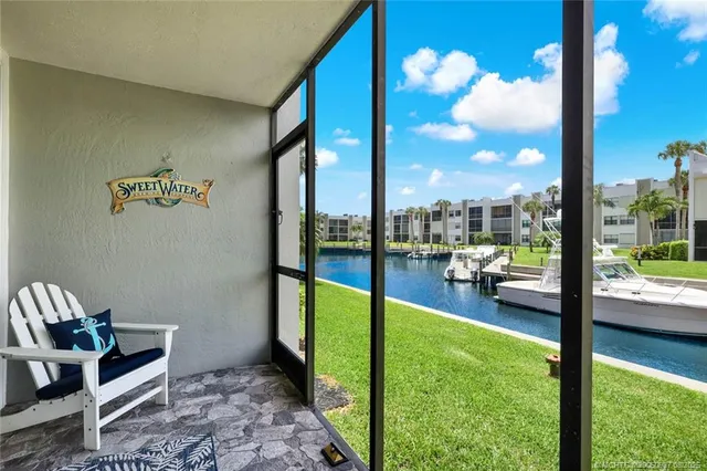 $435,000 | 1950 Southwest Palm City Road, Unit 9108, Stuart, FL 34994