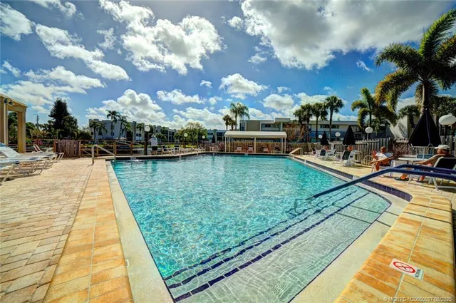 $435,000 | 1950 Southwest Palm City Road, Unit 9108, Stuart, FL 34994