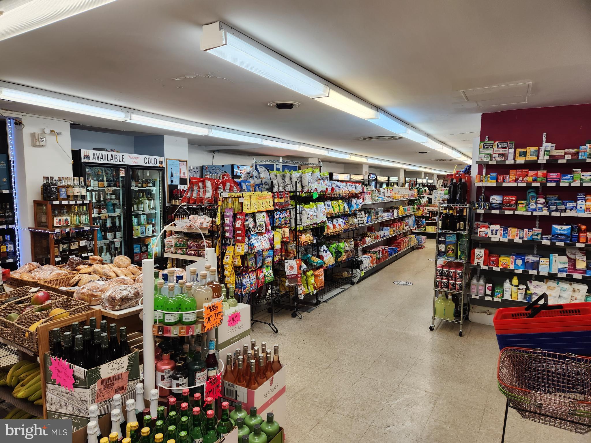 4201 Cathedral Avenue Northwest, Unit 1012E Washington, DC 20016 - Photo 15 of 18 a store room with lots of fruit and vegetables