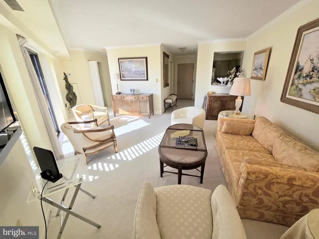 $412,000 | 2111 Wisconsin Avenue Northwest, Unit 401, Washington, DC 20007