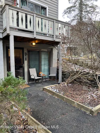 $229,000 | 64 Highlands Lane, Unit D 2, Hunter, NY 12442