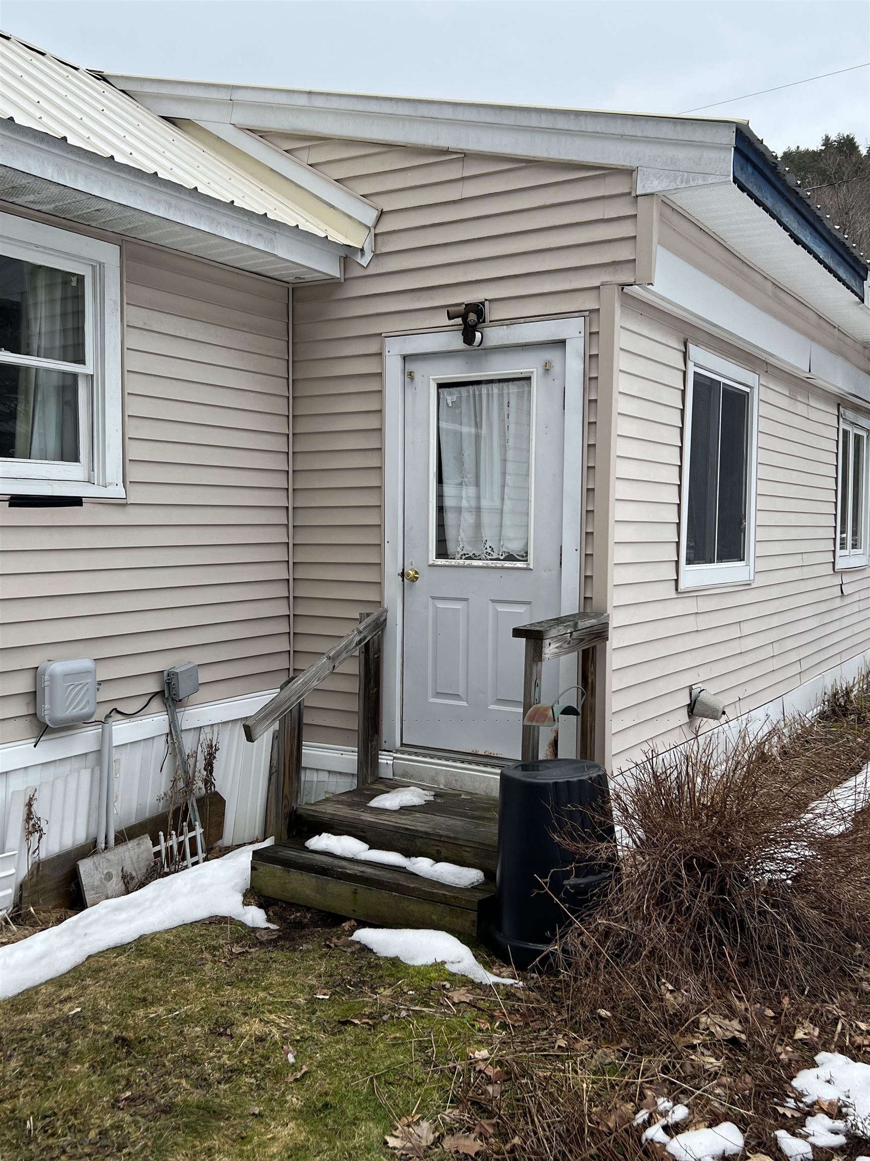 58 Valley Road Brattleboro, VT 05301 - Photo 14 of 18 Gallery Image 14