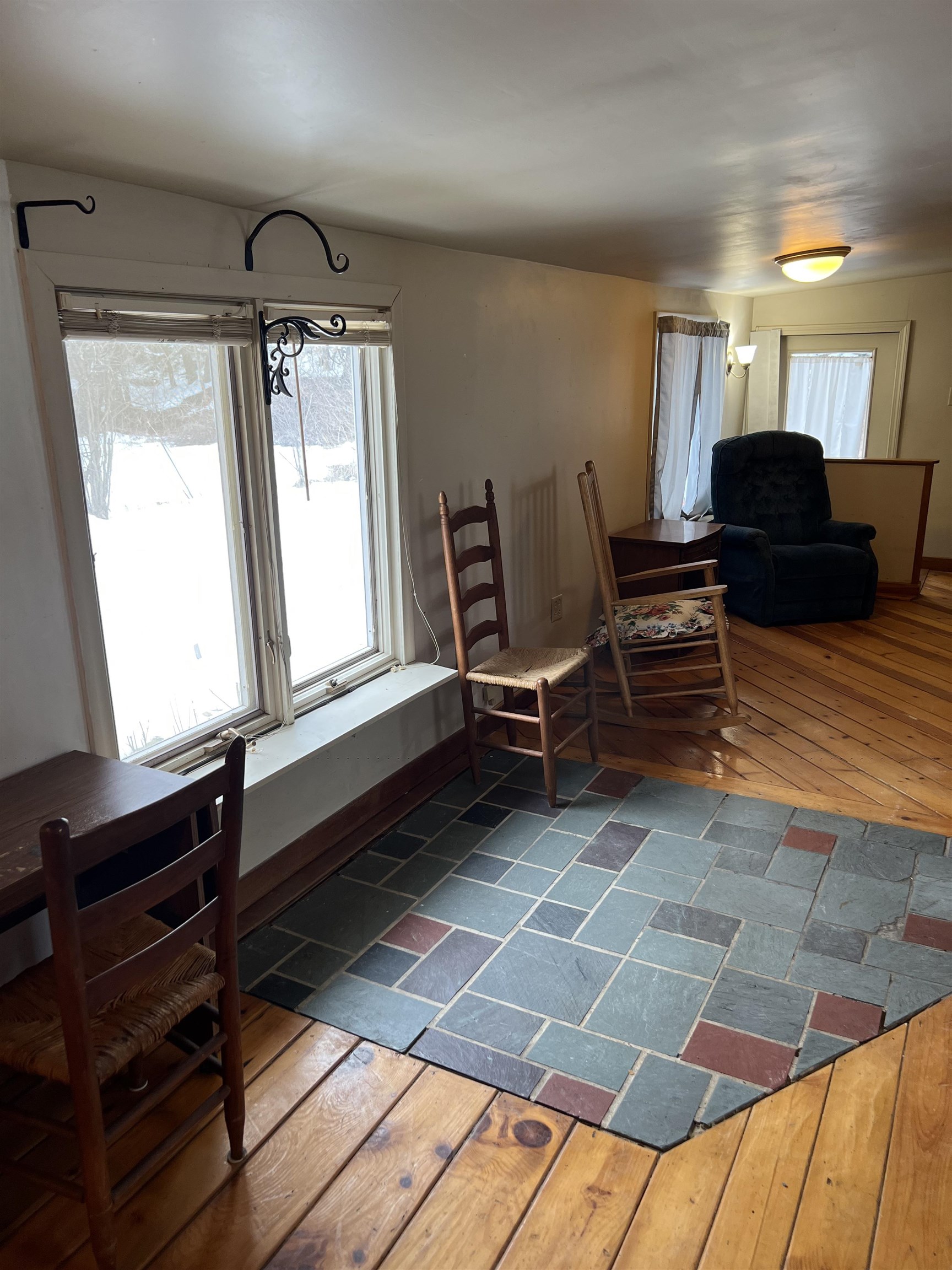 58 Valley Road Brattleboro, VT 05301 - Photo 6 of 18 Gallery Image 6