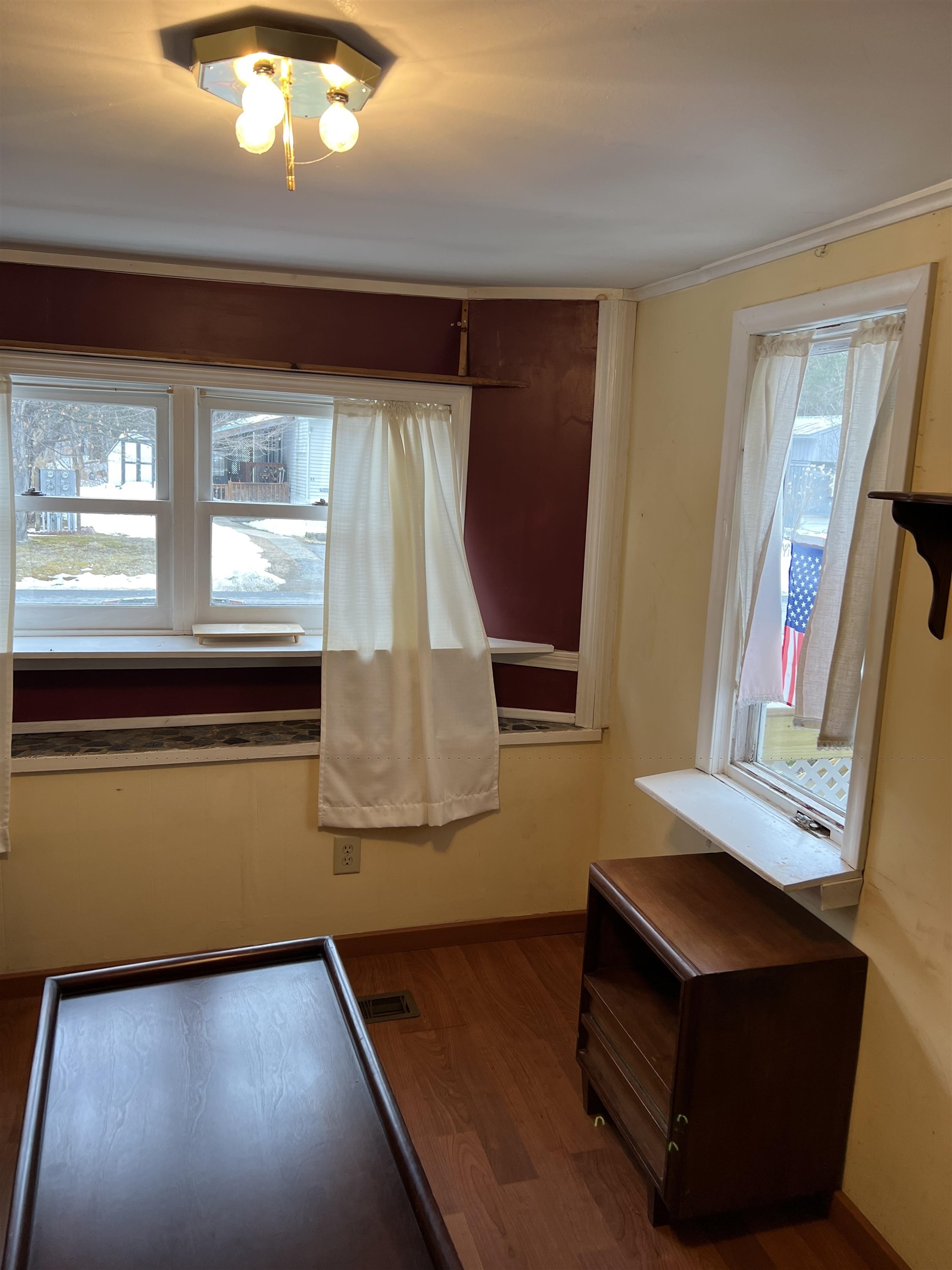 58 Valley Road Brattleboro, VT 05301 - Photo 8 of 18 Gallery Image 8