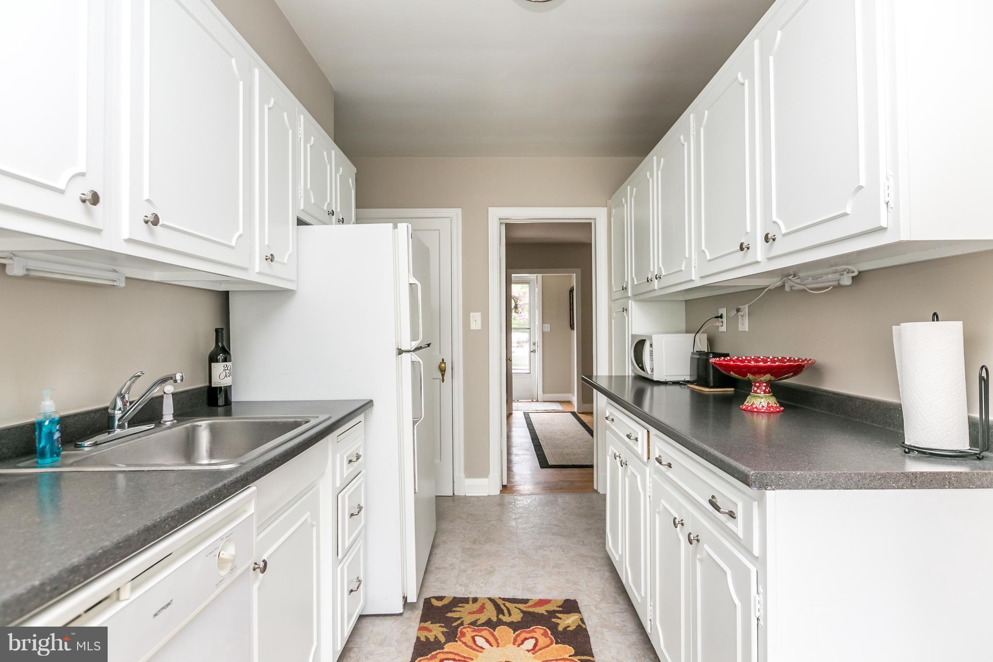 6430 Blenheim Road Baltimore, MD 21212 - Photo 12 of 30 Kitchen- recently painted!