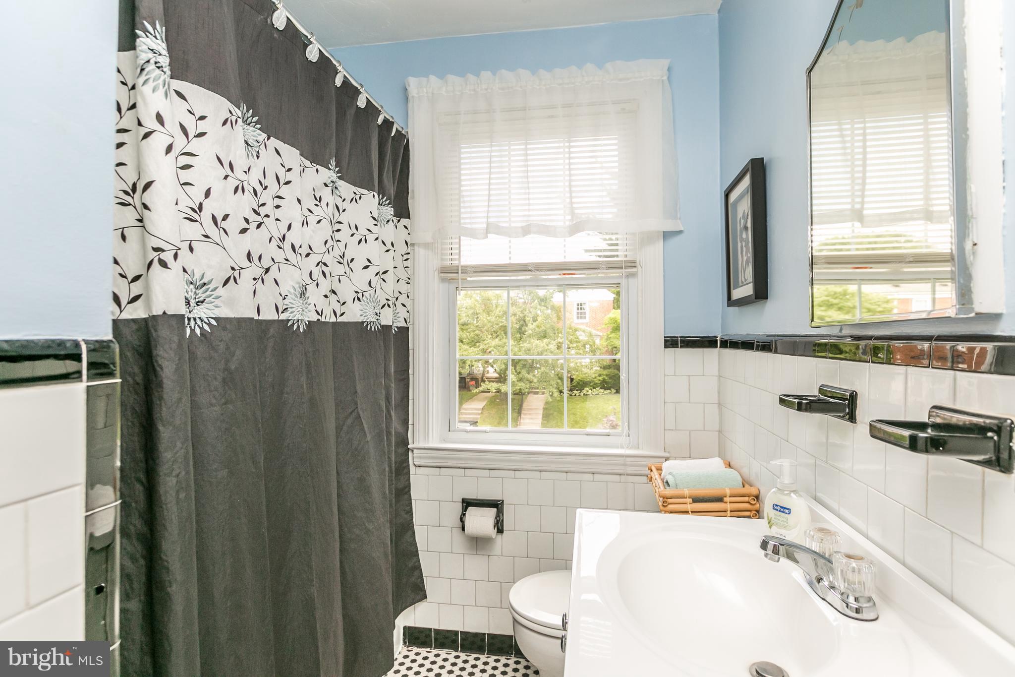 6430 Blenheim Road Baltimore, MD 21212 - Photo 18 of 30 Bath