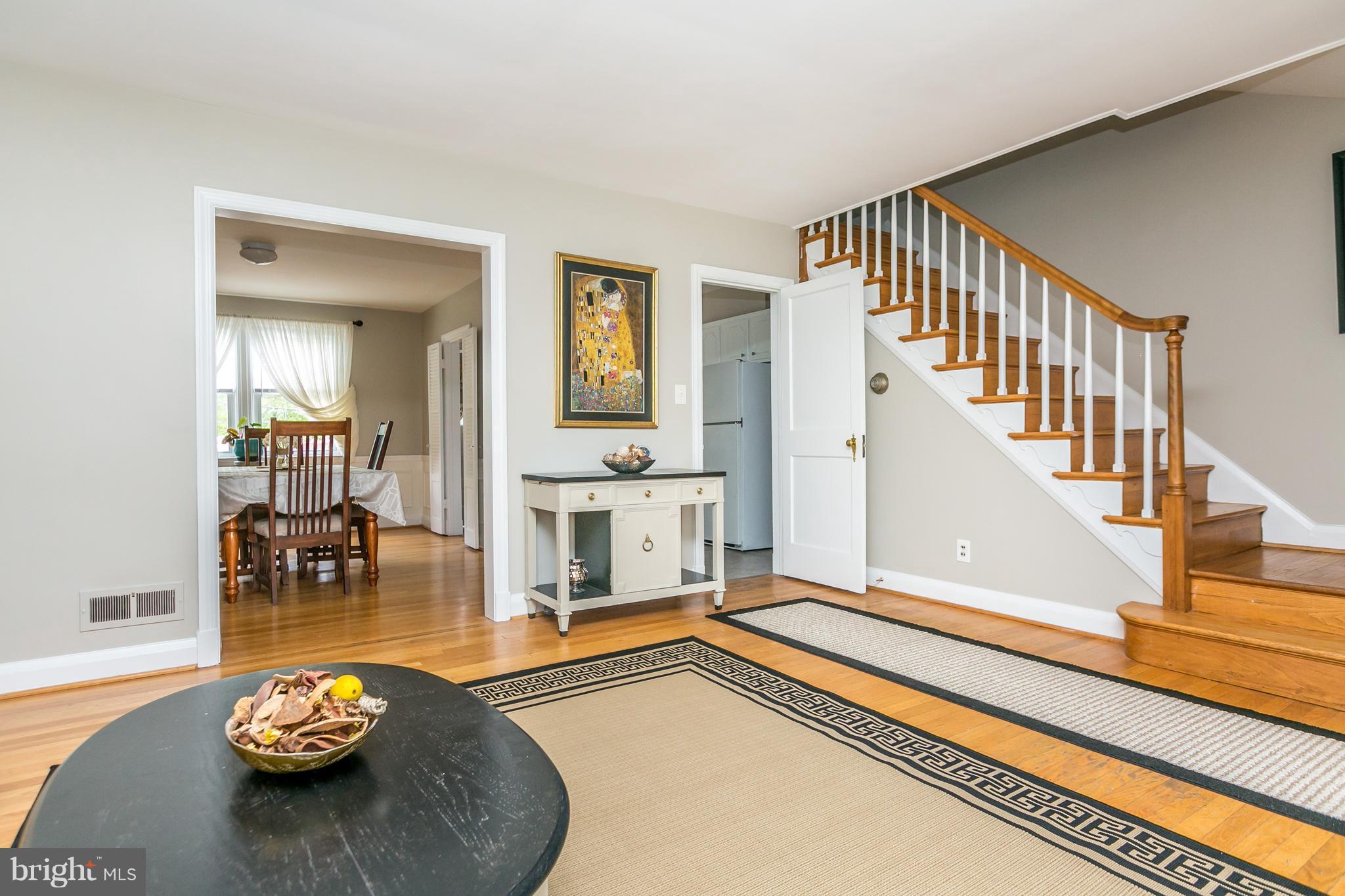 6430 Blenheim Road Baltimore, MD 21212 - Photo 5 of 30 Living Room
